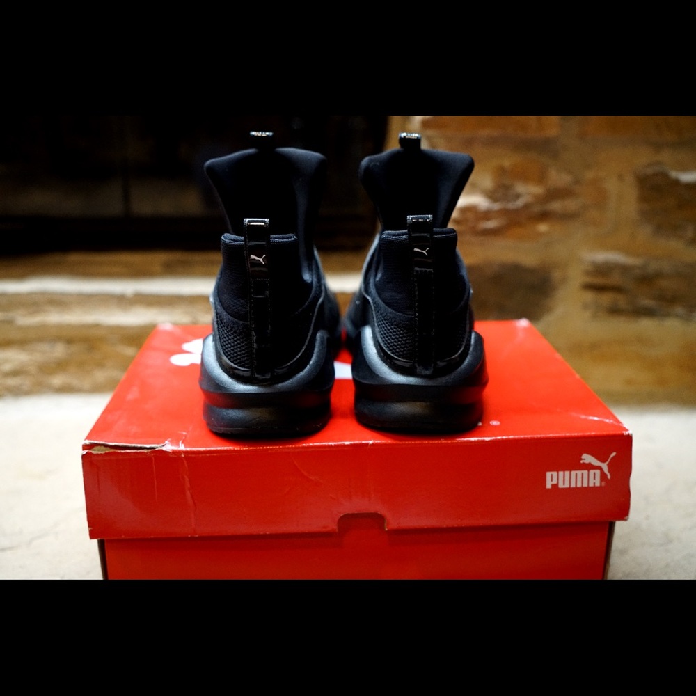 Puma shoes - Picture 3 of 5